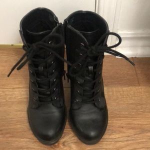 Combat boots. Heeled.